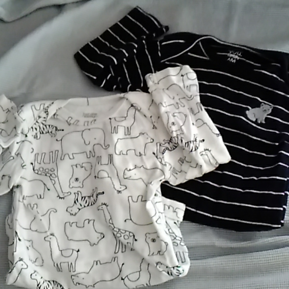 Long sleeved onzies